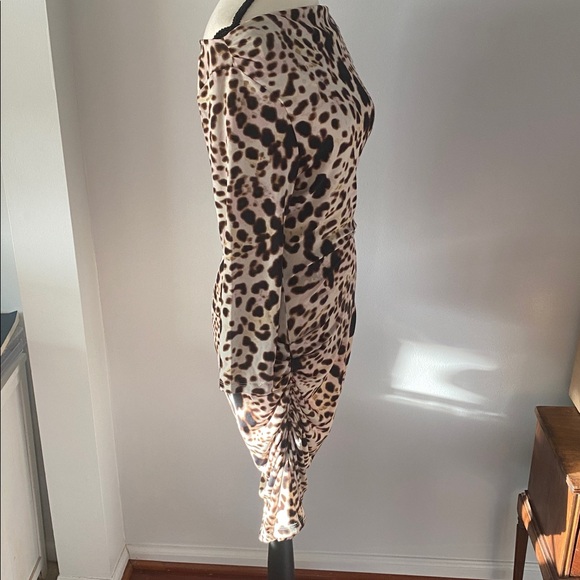 Jennifer Lopez animal print Runched medium dress - Picture 4 of 8